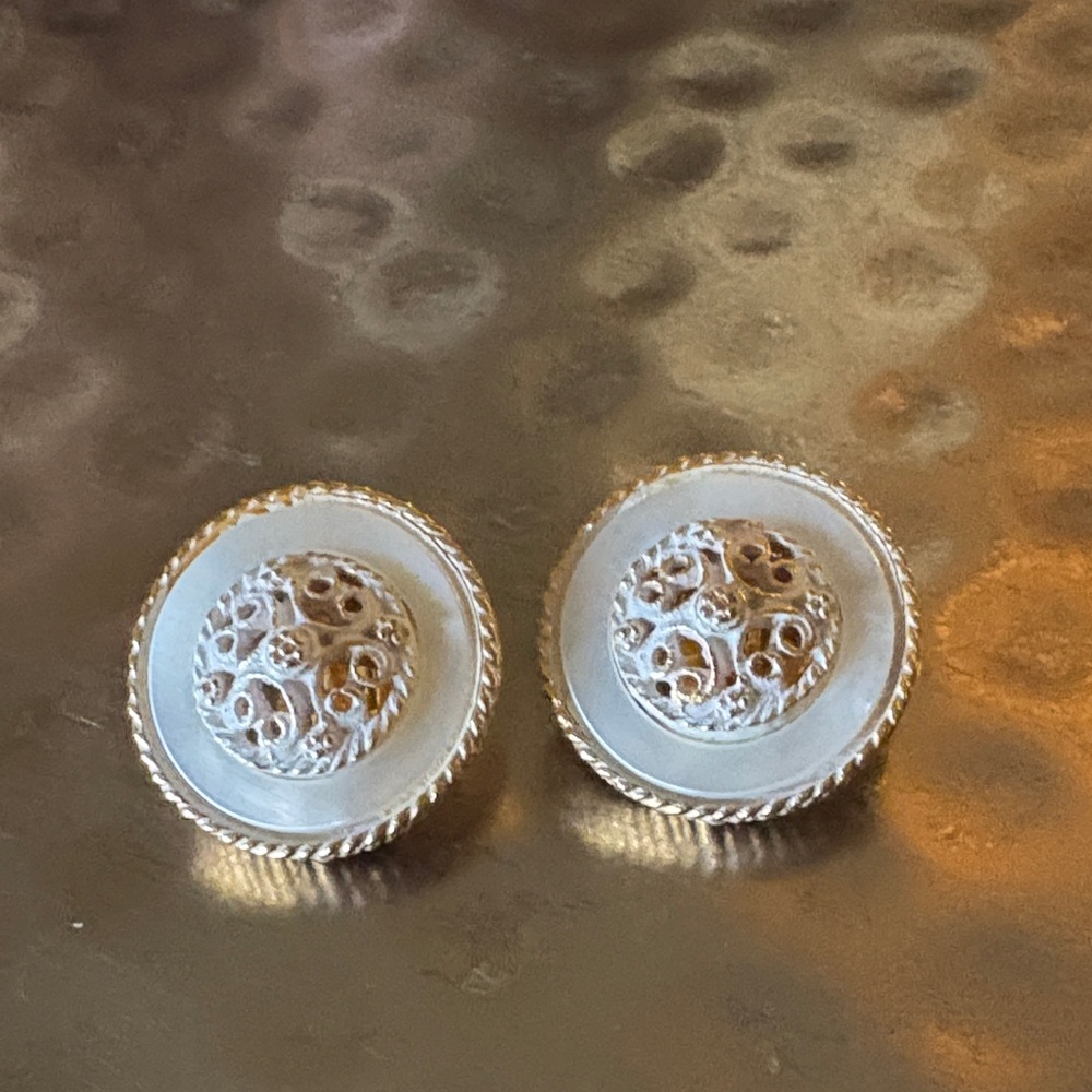 Vintage Pastelli Clip Earrings